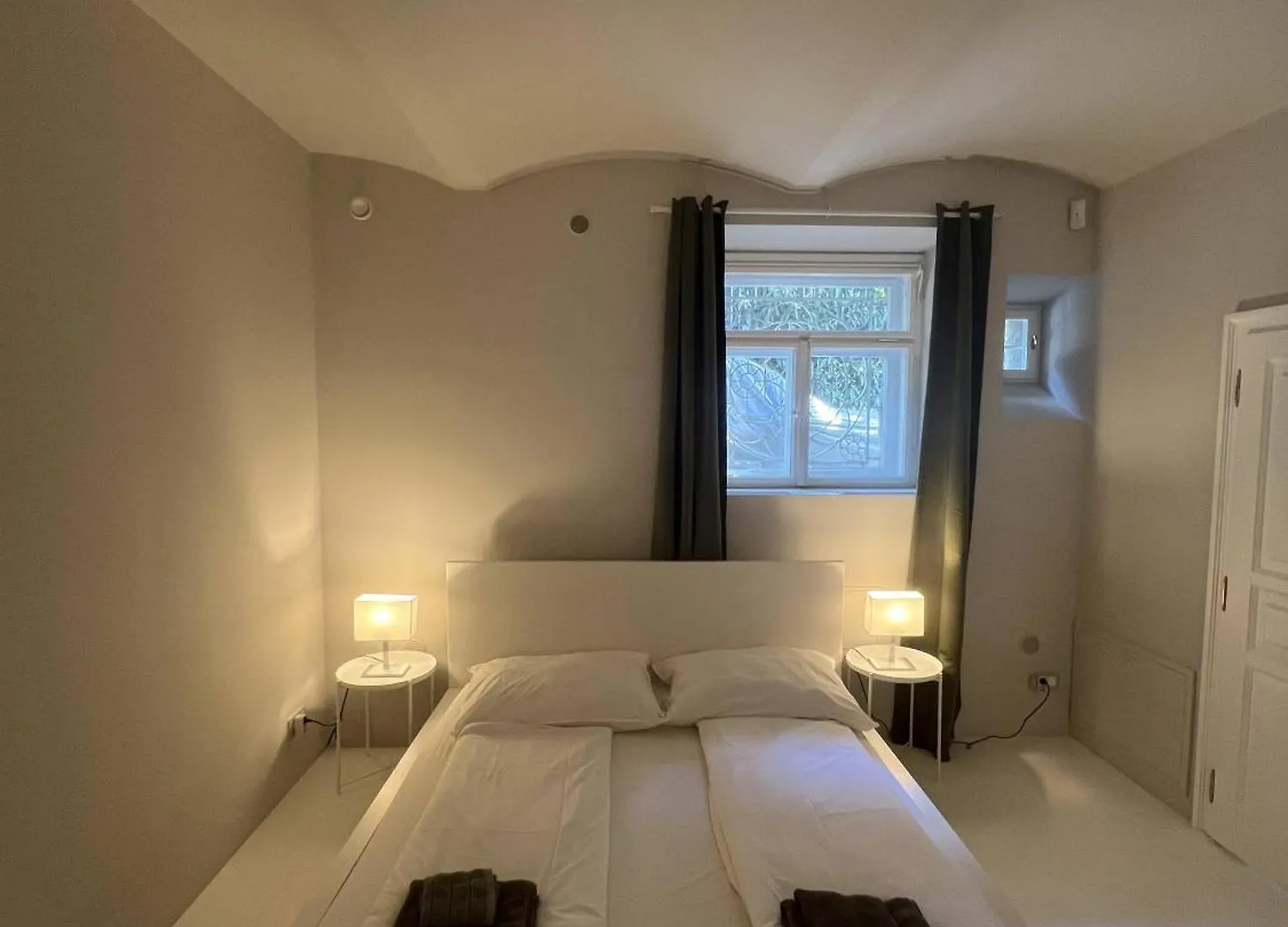 Elegante Jugendstilvilla - 5Min Gehweg Zur U-Bahn Vienna Apartment