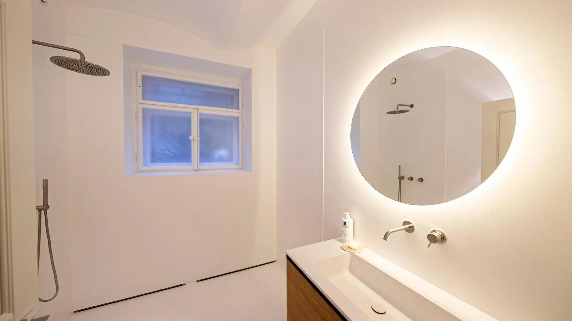 Apartment Elegante Jugendstilvilla - 5Min Gehweg Zur U-Bahn Vienna Austria